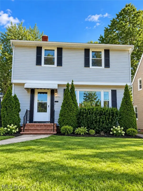 20704 Gardenview Drive, Maple Heights, OH 44137