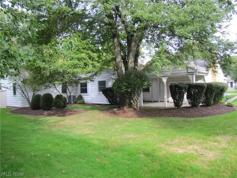 1782 Kenton Circle, Lyndhurst, OH 44124 - #3