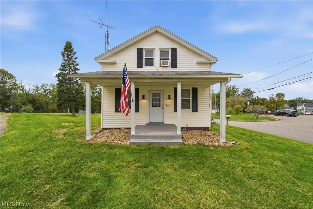 9787 Cleveland Nw Avenue, Uniontown, OH 44685 - #1