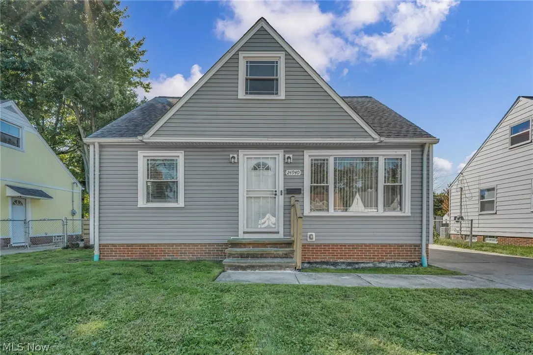 24940 Devoe Avenue, Euclid, OH 44123 - #1