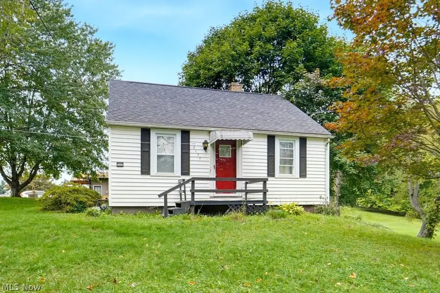 4695 Grapeland Avenue, Louisville, OH 44641 - #2