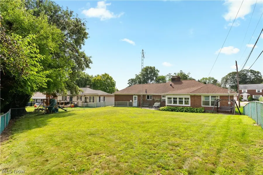 525 33rd Nw Street, Canton, OH 44709 - #3