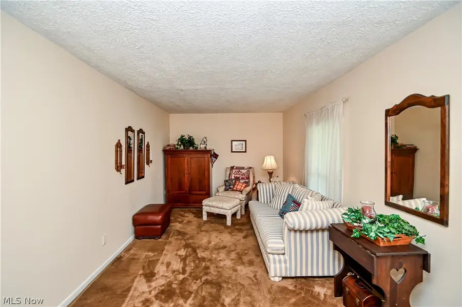 4585 Northampton Road, Cuyahoga Falls, OH 44223 - #3