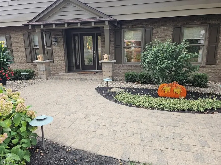 636 Shadowood Se Lane, Warren, OH 44484 - #2