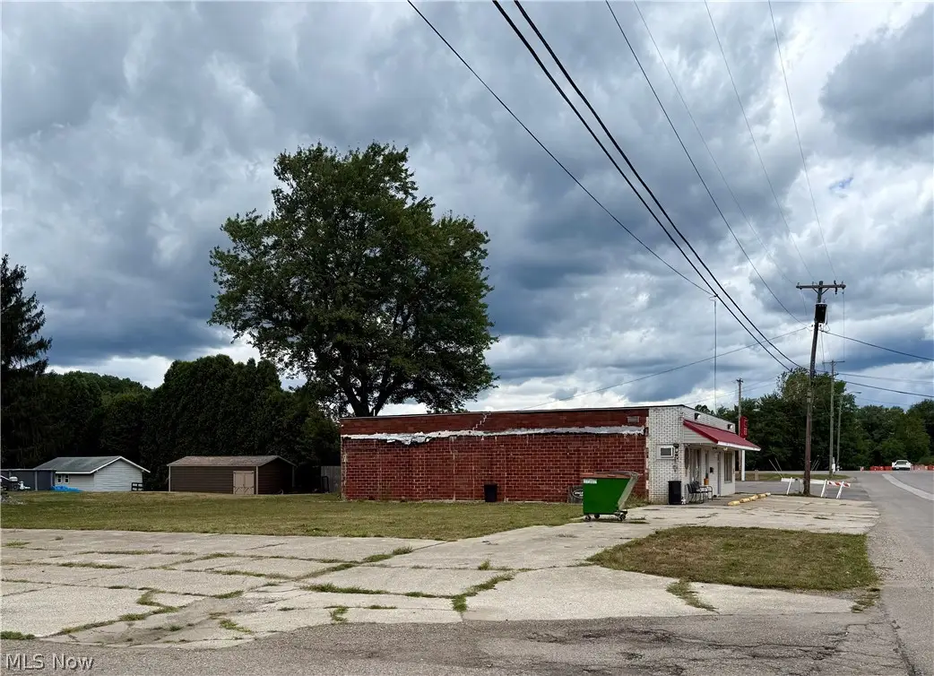 633 Wilson Street, Malvern, OH 44644 - #1