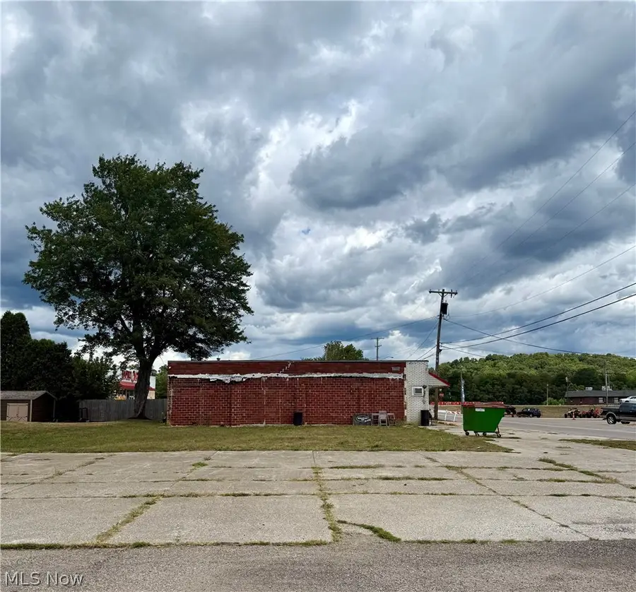 633 Wilson Street, Malvern, OH 44644 - #2