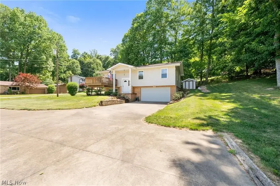 63 W Mohawk Drive, Malvern, OH 44644 - #2