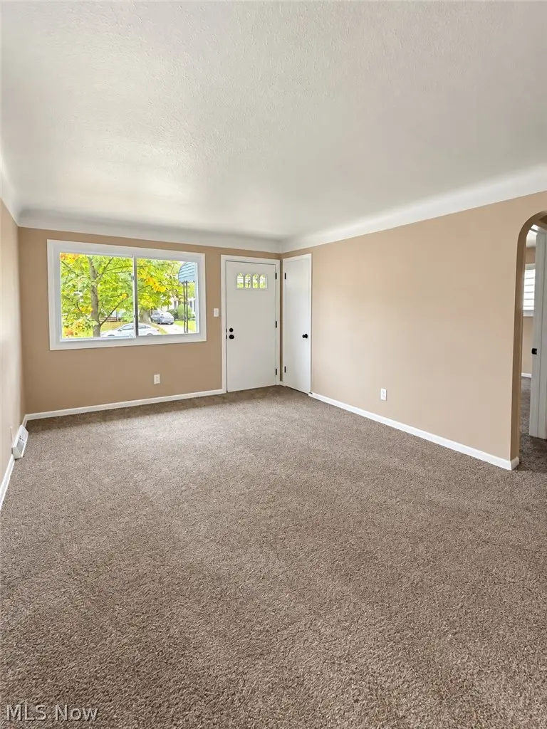 14209 Brunswick Avenue, Maple Heights, OH 44137 - #3