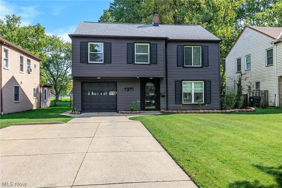 7371 Parma Park Boulevard, Parma, OH 44130 - #2