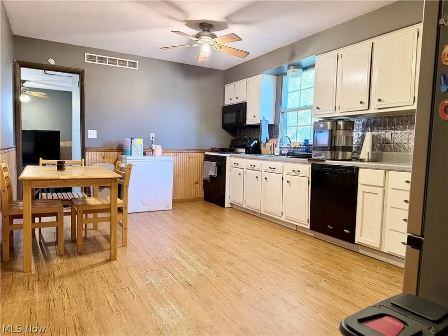 158 Cedar Drive, Mineral Wells, WV 26150 - #2