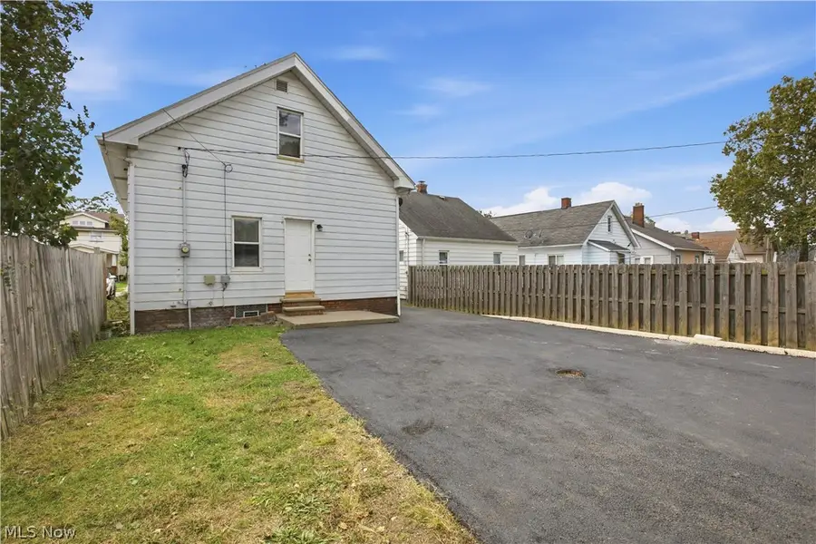 11308 Dale Avenue, Cleveland, OH 44111 - #2