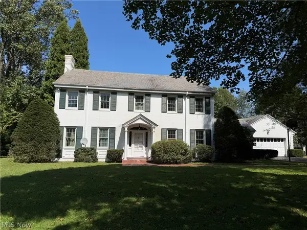 955 Park W Boulevard, East Liverpool, OH 43920