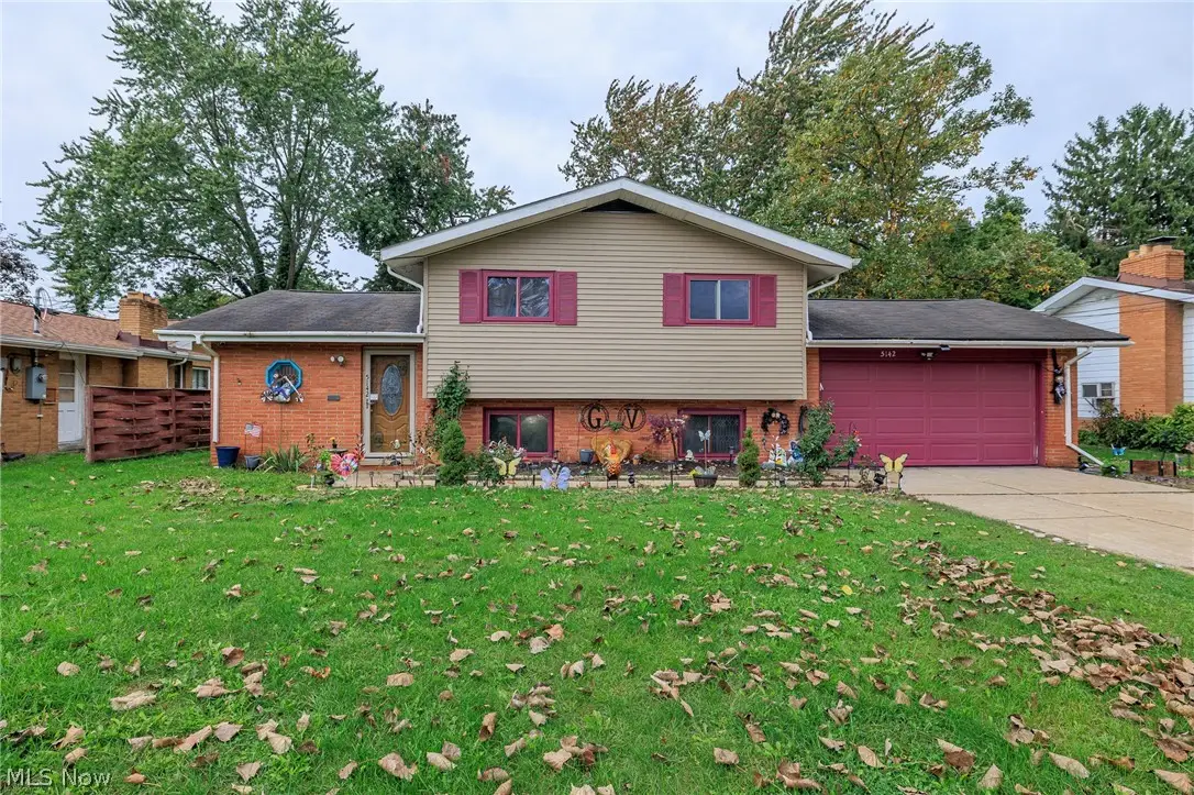5142 E Berkshire E Drive, North Olmsted, OH 44070 - #1