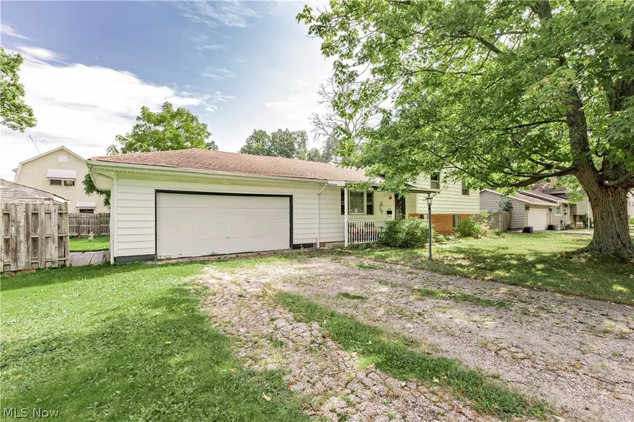721 E 345th Street, Eastlake, OH 44095 - #2