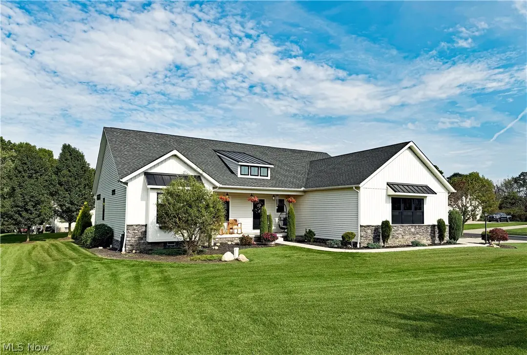 490 Byberry Ne Drive, Hartville, OH 44632 - #1