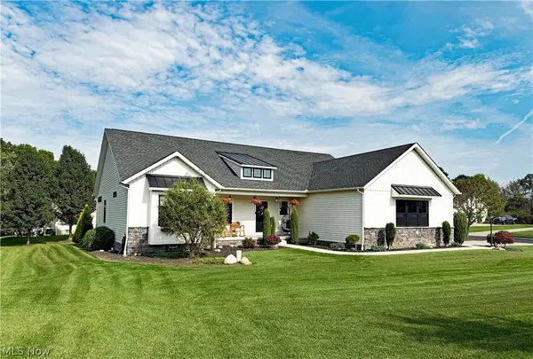 490 Byberry Ne Drive, Hartville, OH 44632