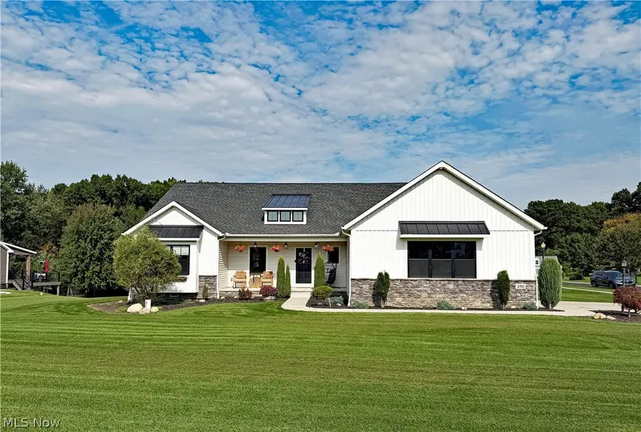 490 Byberry Ne Drive, Hartville, OH 44632 - #2