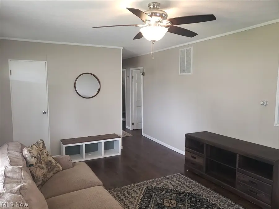 4314 Charleston Avenue, South Lorain, OH 44055 - #3