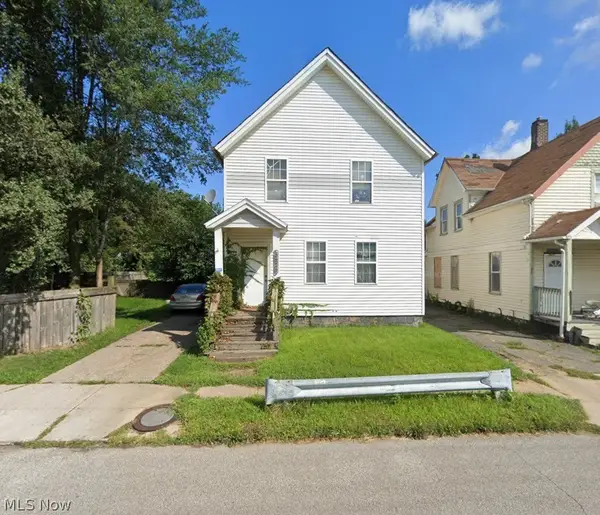 6525 Hoppensack Avenue, Cleveland, OH 44127