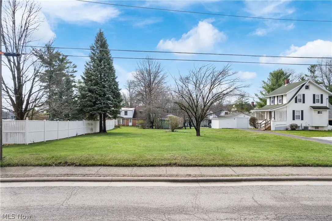 Bachtel Sw Street, North Canton, OH 44720 - #1