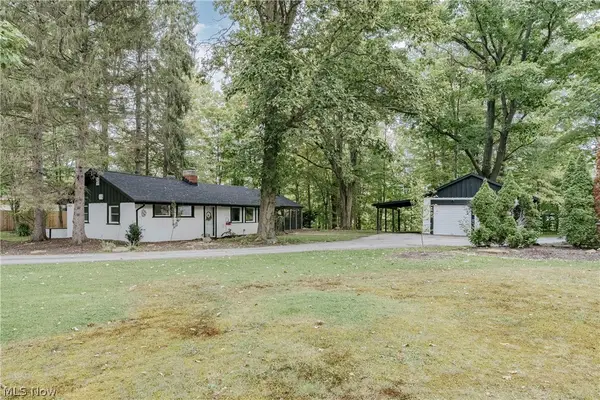 18535 Geauga Lake Road, Chagrin Falls, OH 44023