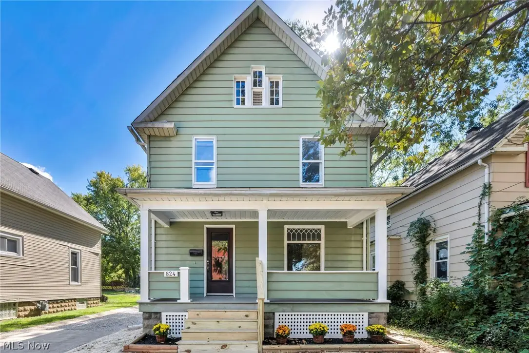 824 W 58th Street, Ashtabula, OH 44004 - #1