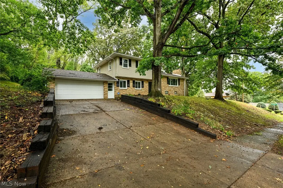 475 Iroquois Avenue, Akron, OH 44305 - #1