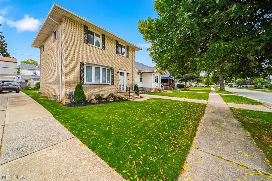 3908 Kenmore Avenue, Parma, OH 44134 - #2