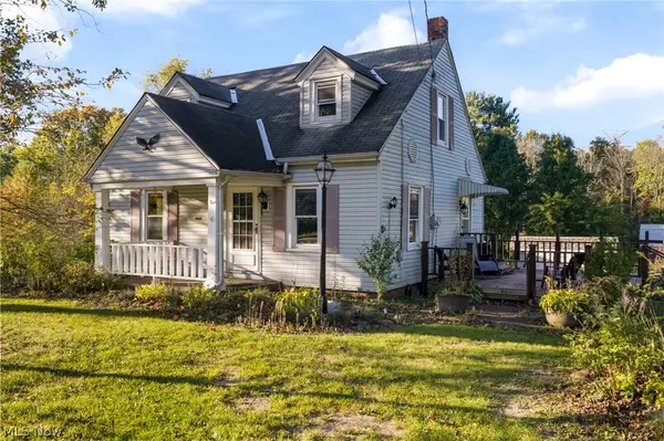5241 Crestlawn Se Drive, East Canton, OH 44730