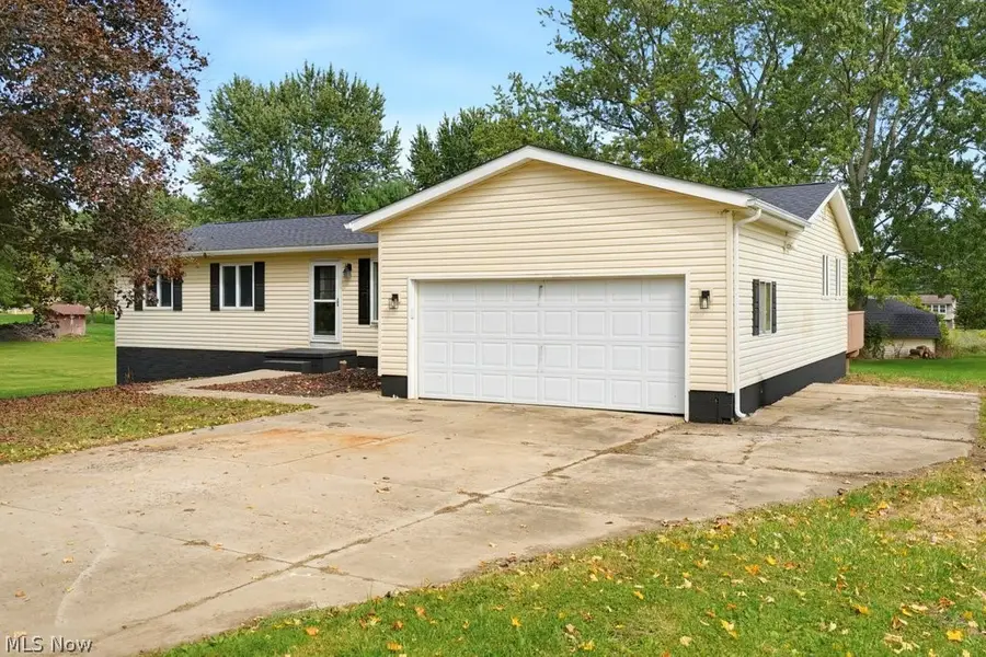 1535 S Plainview Drive, Akron, OH 44321 - #2