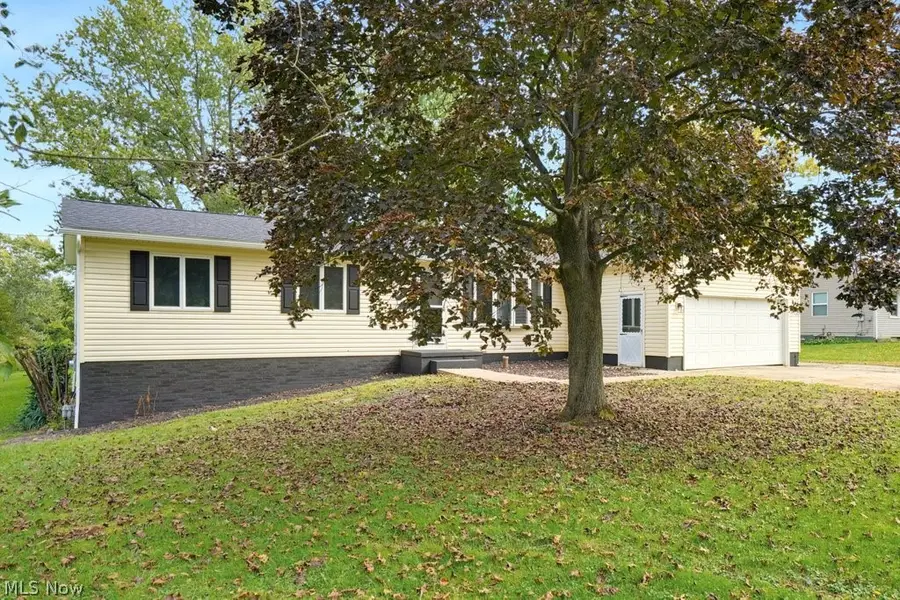 1535 S Plainview Drive, Akron, OH 44321 - #3