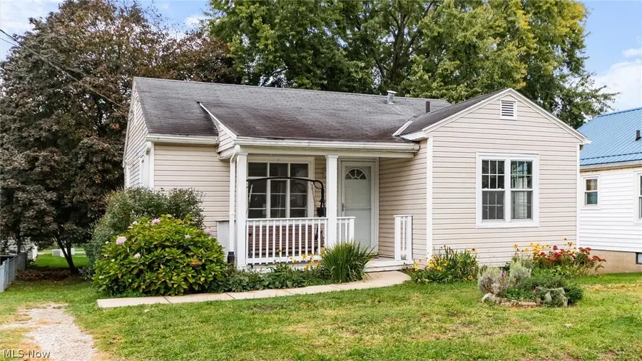 409 Smithfield Avenue, Zanesville, OH 43701 - #2