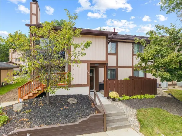 818 Kirkwall Drive, Copley, OH 44321