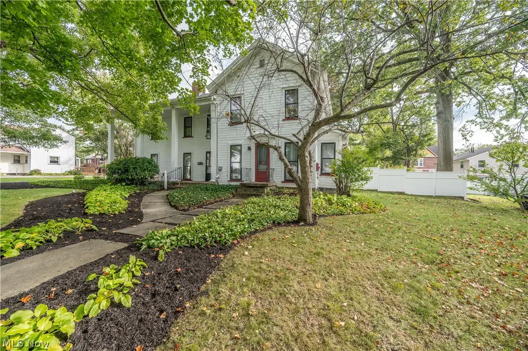 137 Market Street, Cortland, OH 44410 - #1