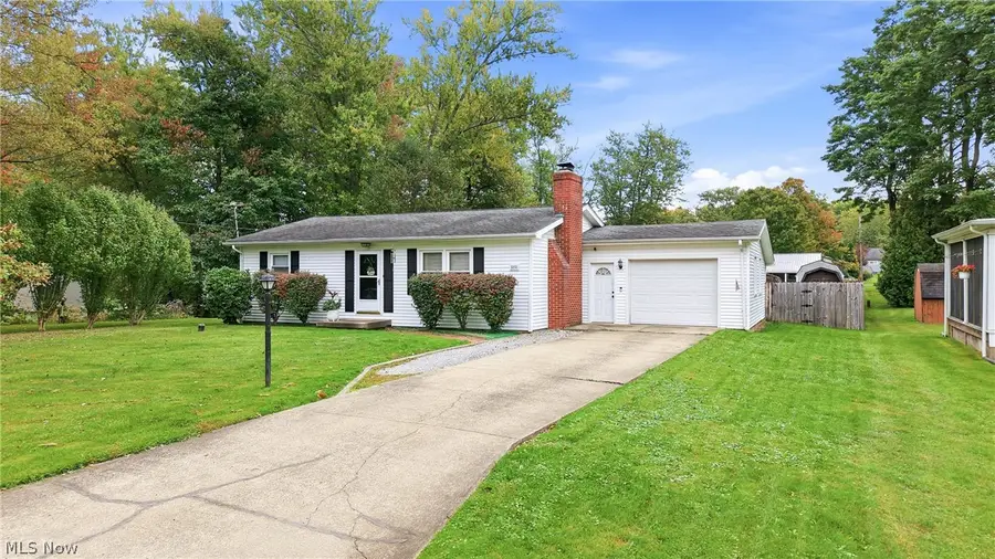 3251 Shadyside Drive, Hubbard, OH 44425 - #2