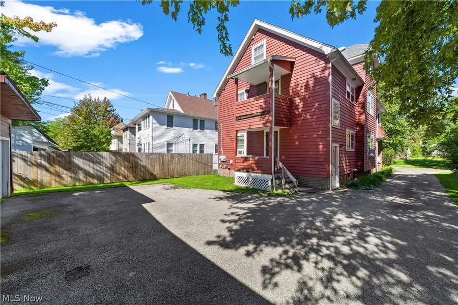 3140 Meadowbrook Boulevard, Cleveland Heights, OH 44118 - #3