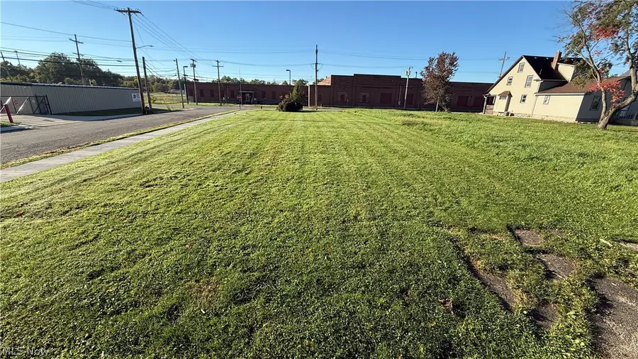 28 E Federal Street, Niles, OH 44446 - #2