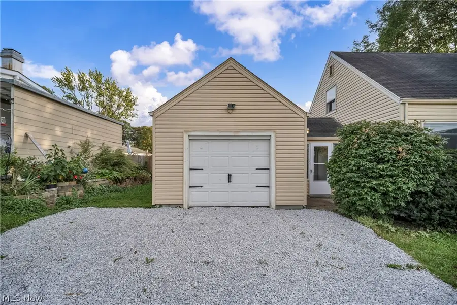 824 E Waterloo Road, Akron, OH 44306 - #3