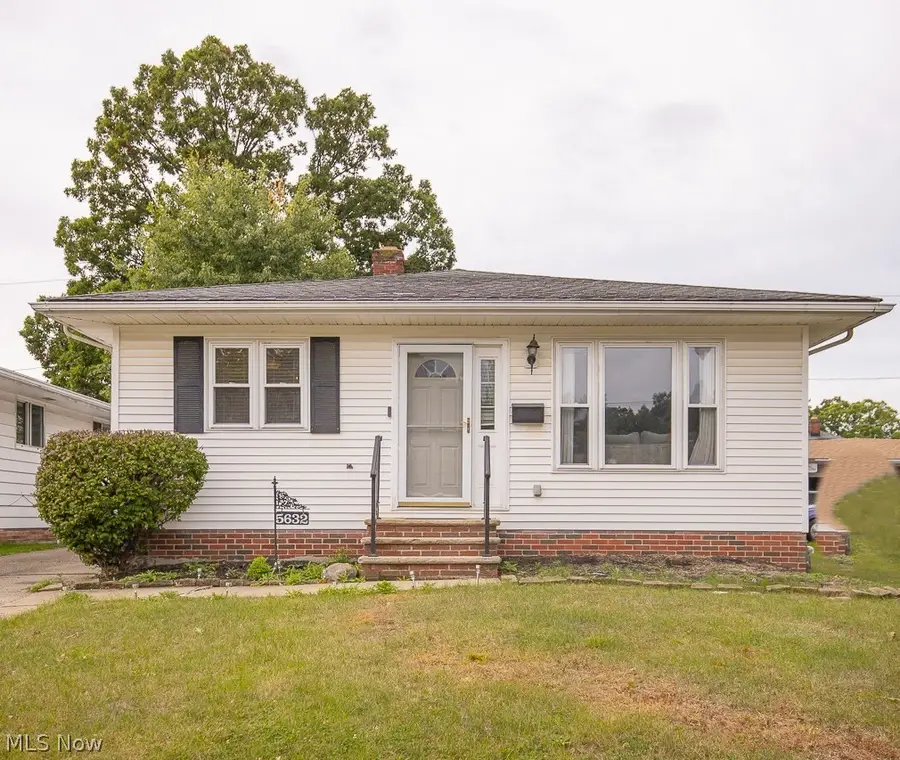 5632 Saxon Drive, Garfield Heights, OH 44125 - #3