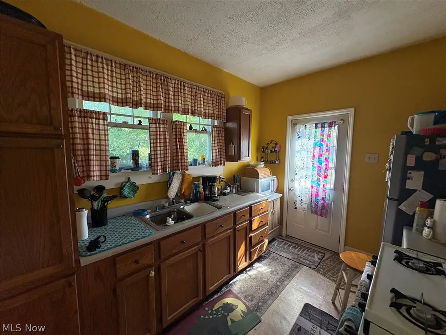 850 Cabot Drive, Zanesville, OH 43701 - #3