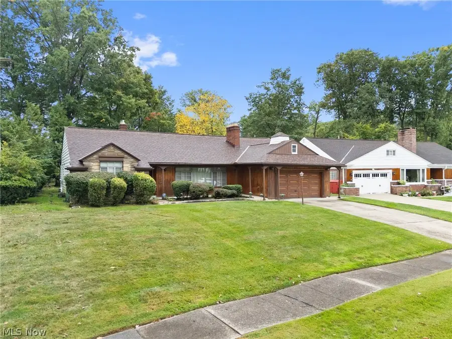 16236 Northvale Boulevard, East Cleveland, OH 44112 - #2