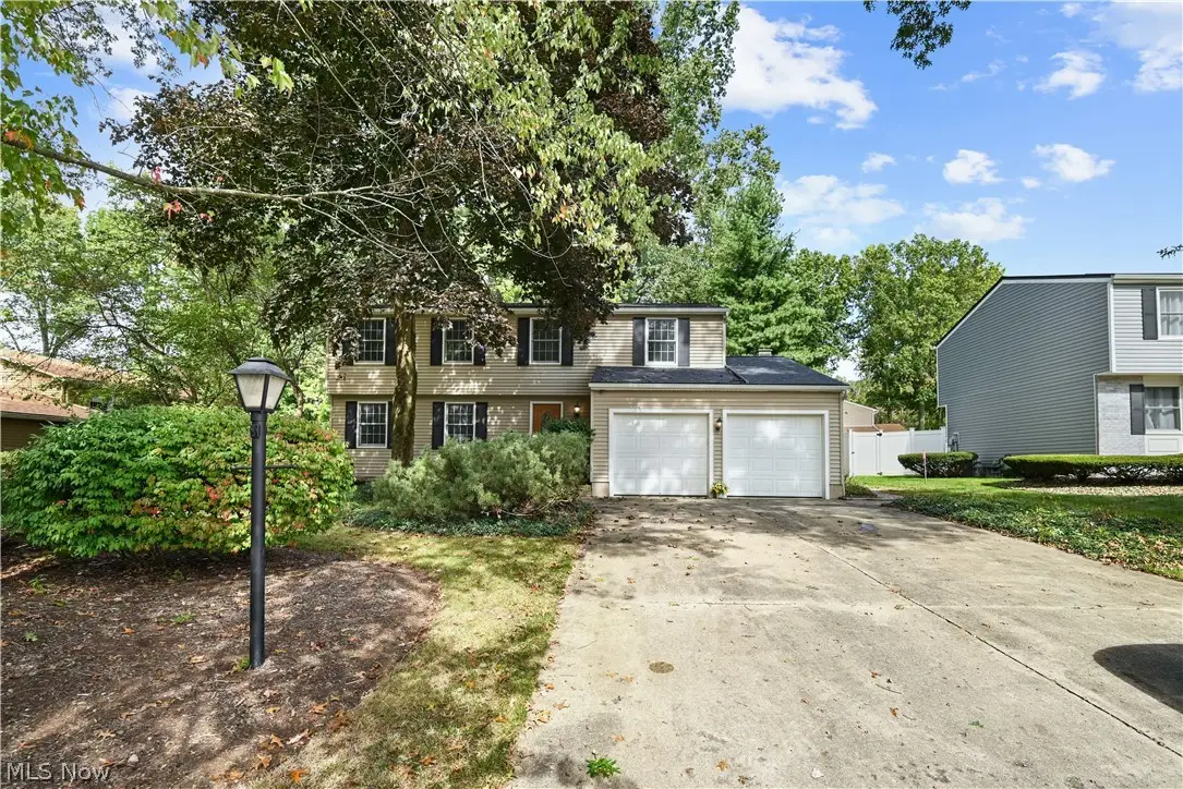 1546 Woodhill Ne Circle, Warren, OH 44484 - #1