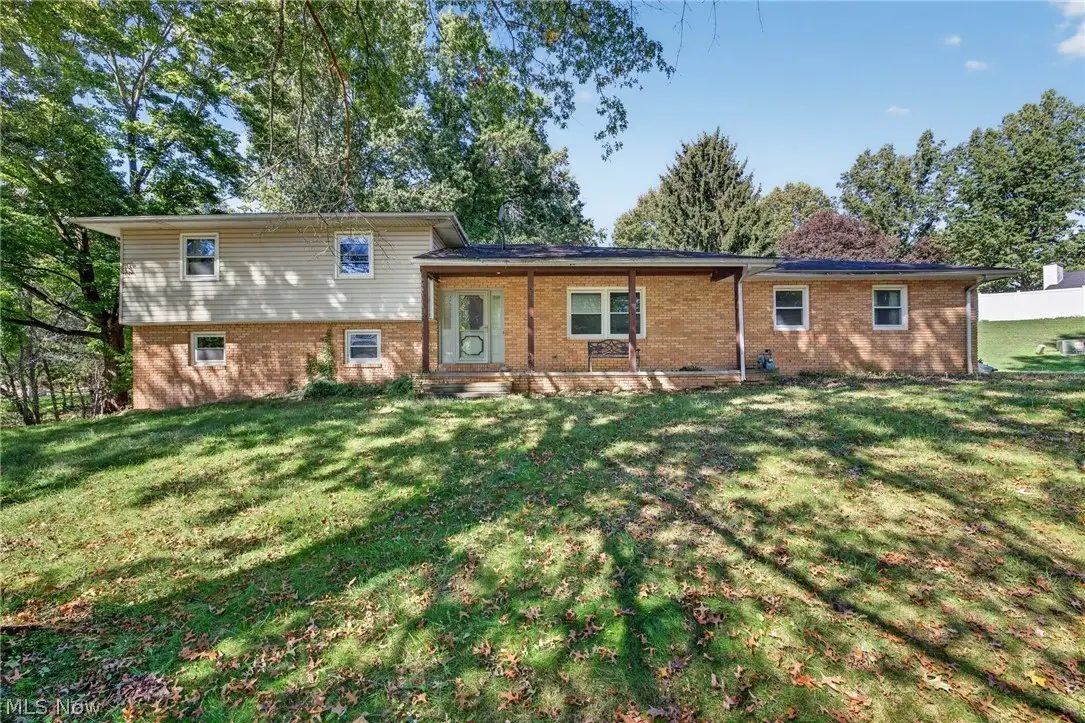 11021 William Penn Ne Avenue, Hartville, OH 44632 - #1