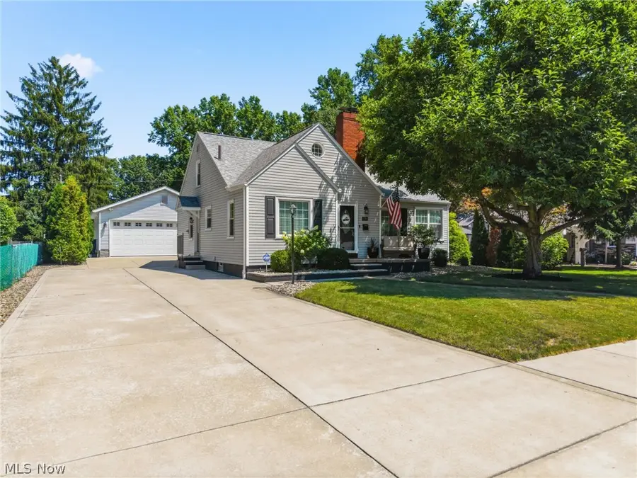 1256 Stuart Nw Street, Massillon, OH 44646 - #2