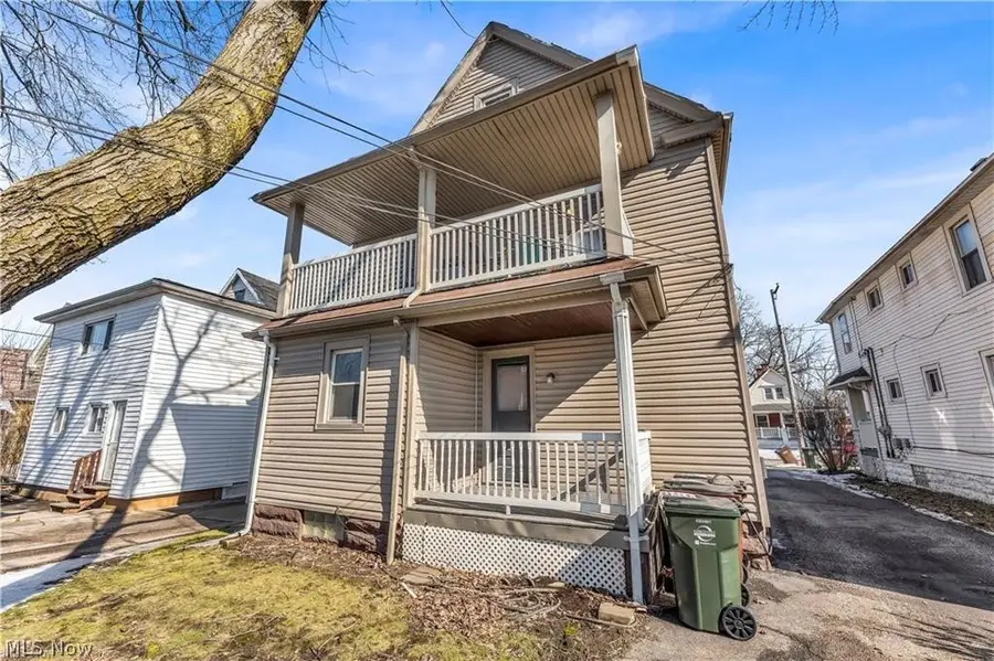 3998 E 54th Street, Newburgh Heights, OH 44105 - #2