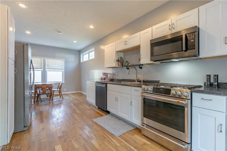 2107 31st Nw Street, Canton, OH 44709 - #2