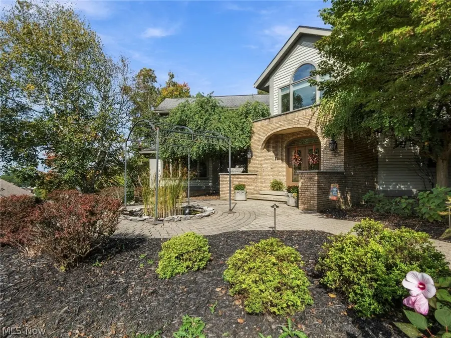 411 Donahey Ne Avenue, New Philadelphia, OH 44663 - #2