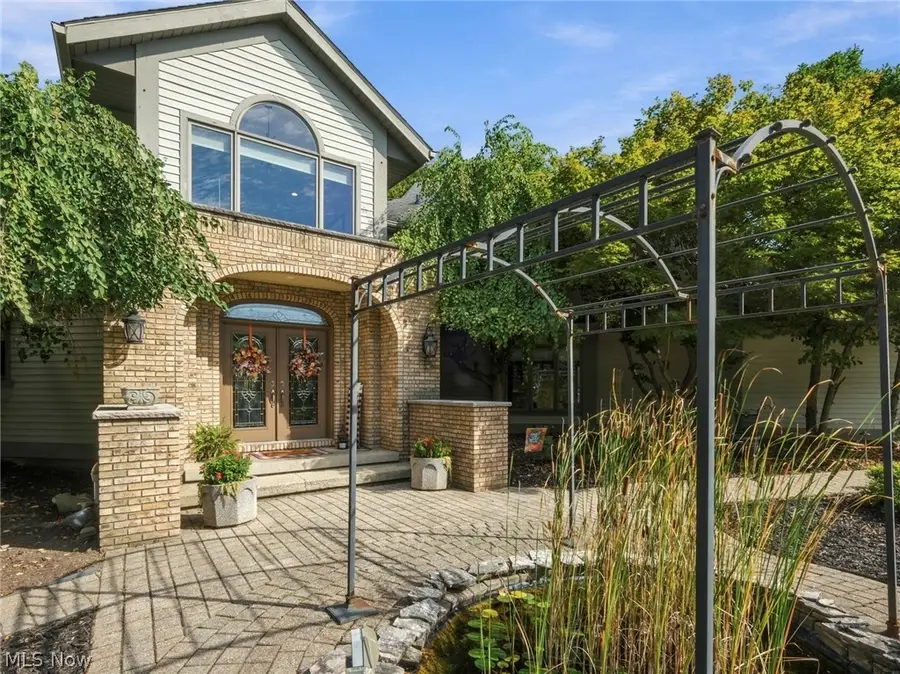 411 Donahey Ne Avenue, New Philadelphia, OH 44663 - #3