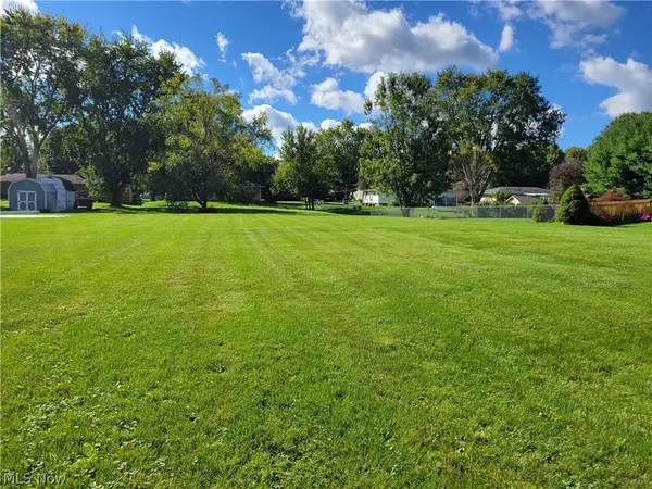 Bob White Street, North Canton, OH 44720