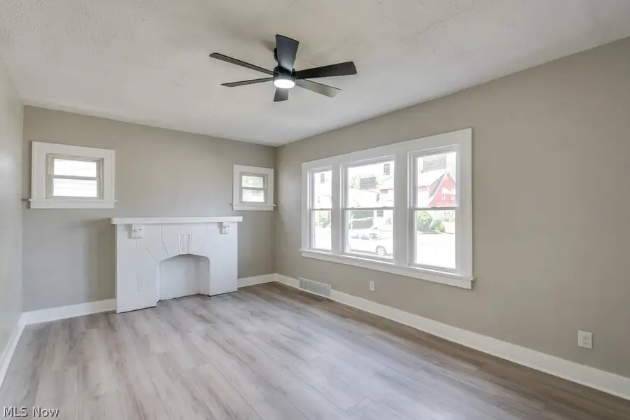 4131 E 146th Street, Cleveland, OH 44128 - #3